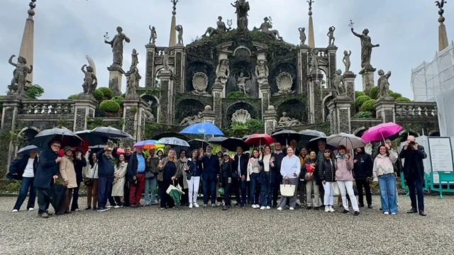 🇮🇹✨ Retour sur notre magnifique week-end interclubs à Milan avec le Rotary Club Berlin-Gendarmenmarkt, Rotary Club Budapest-Margitsziget et le Rotary Club Milano Sud Ovest 🇫🇷🇩🇪🇭🇺🇮🇹Entre moments de convivialité, découvertes culturelles et échanges autour de futurs projets communs, cette rencontre a une nouvelle fois montré toute la richesse de l’amitié rotarienne internationale ❤️Merci à nos amis milanais pour leur accueil chaleureux et l’organisation parfaite de ce superbe week-end !#Rotary #RotaryInternational #Interclubs